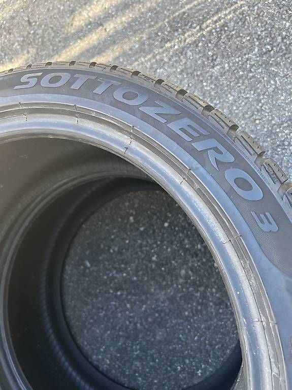 Pneumatici & Ruote complete: 2 x 245/40/19 Pirelli Winterreifen  – Usato da Frasnacht venduto da nobloff 4