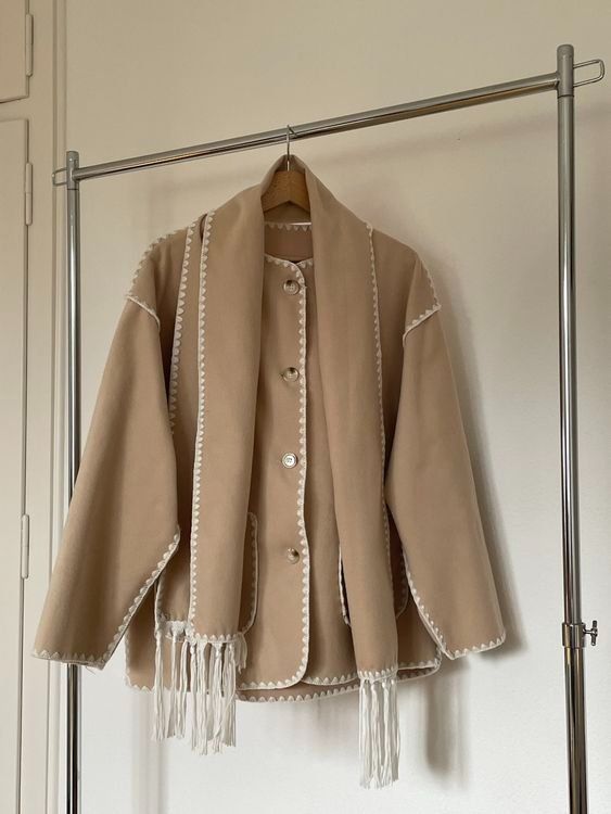 Giacche: Beige Fransenjacke S – Usato da Bern venduto da Alea6892 1