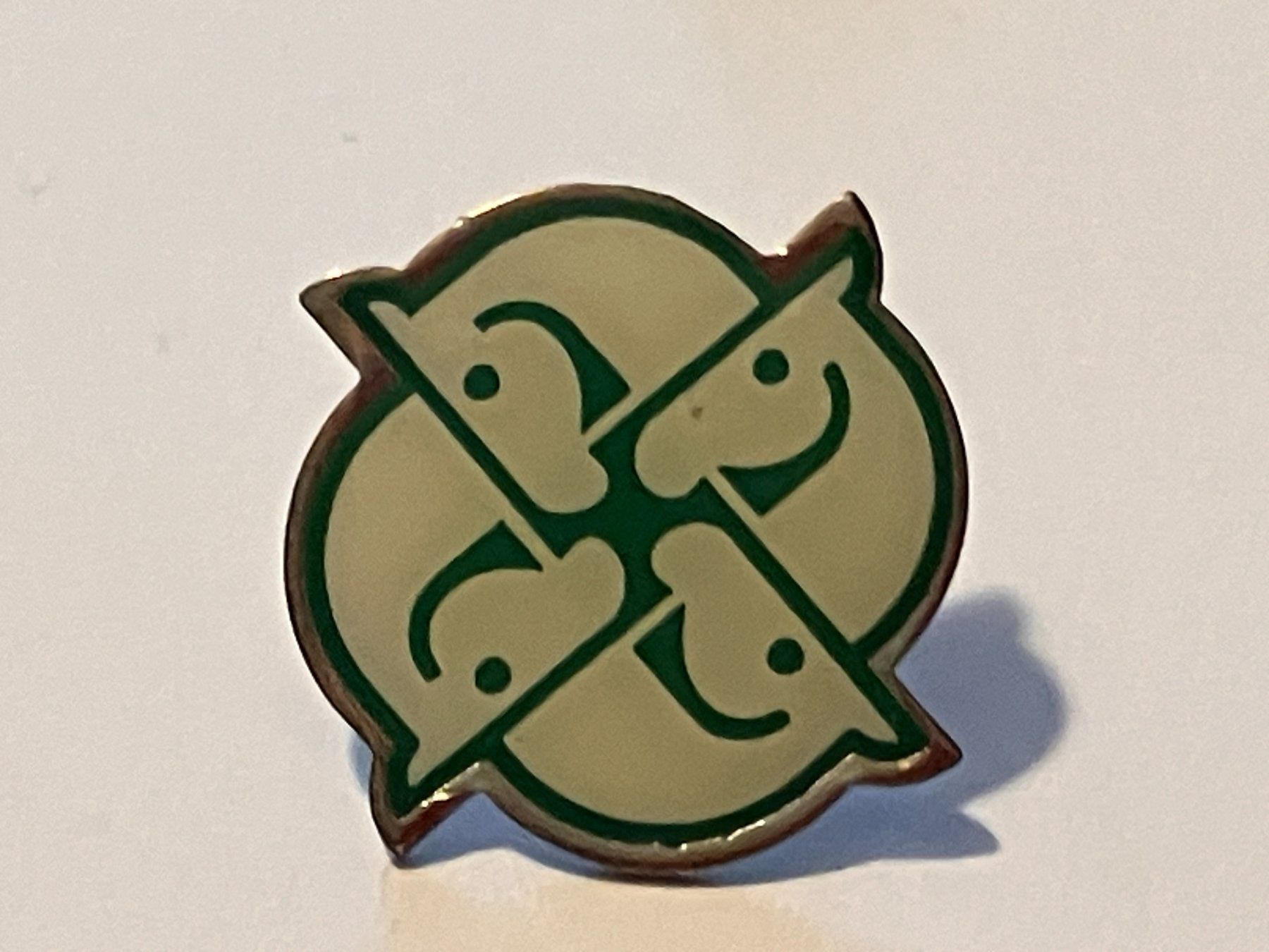 Placchette & Badge: 1 Pin Pferde im Kreis – Usato da Basel venduto da djwwpp