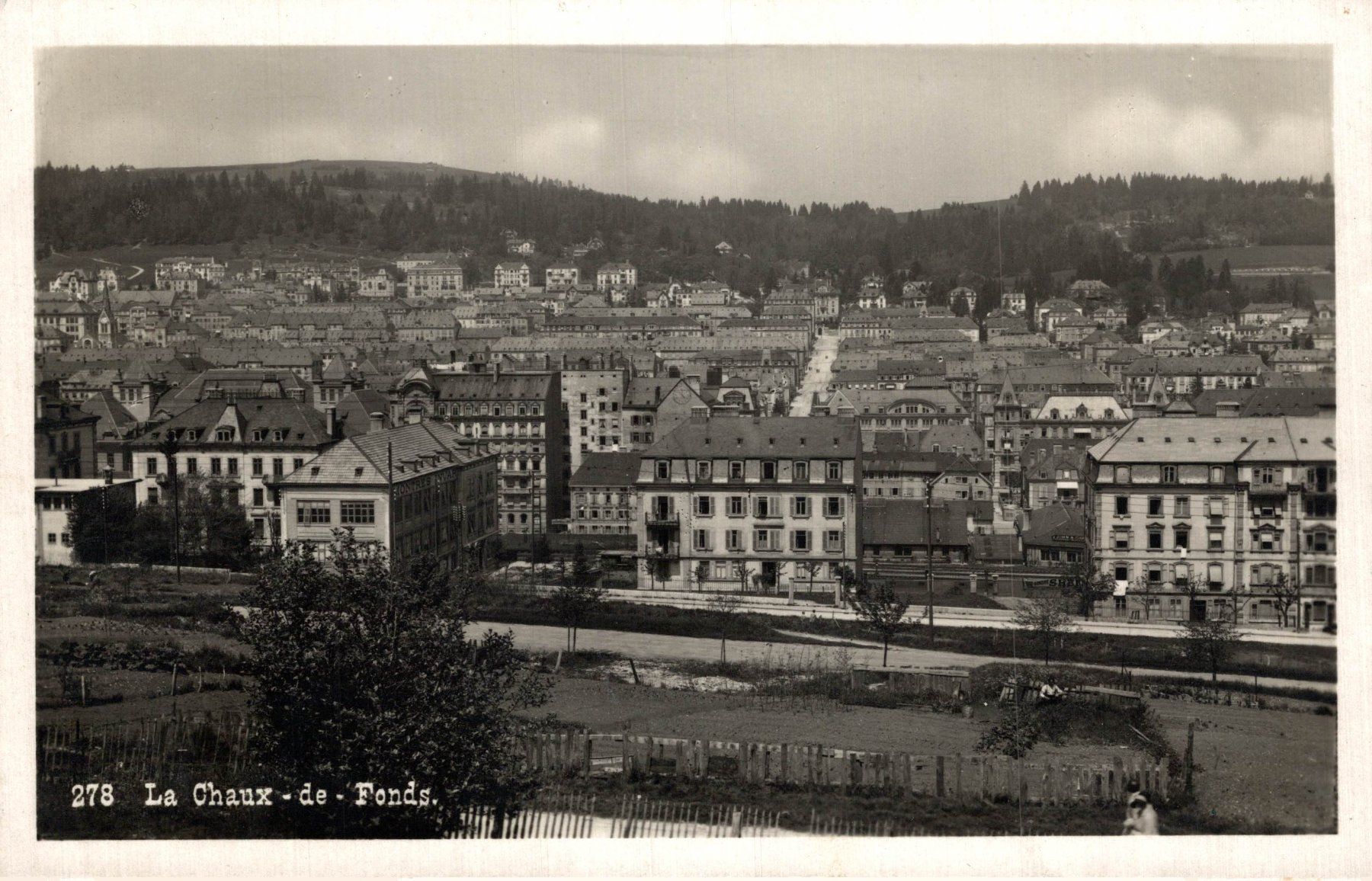 Ansichtskarten: La Chaux-de-Fonds – Gebraucht aus Bronschhofen von Astore