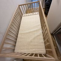 Babybett Holz gute Zustand mit Matratze