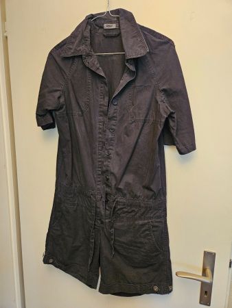 Jumpsuit kurz Hosen Kleid Torn and Worn Fashion ONLY Gr. 36