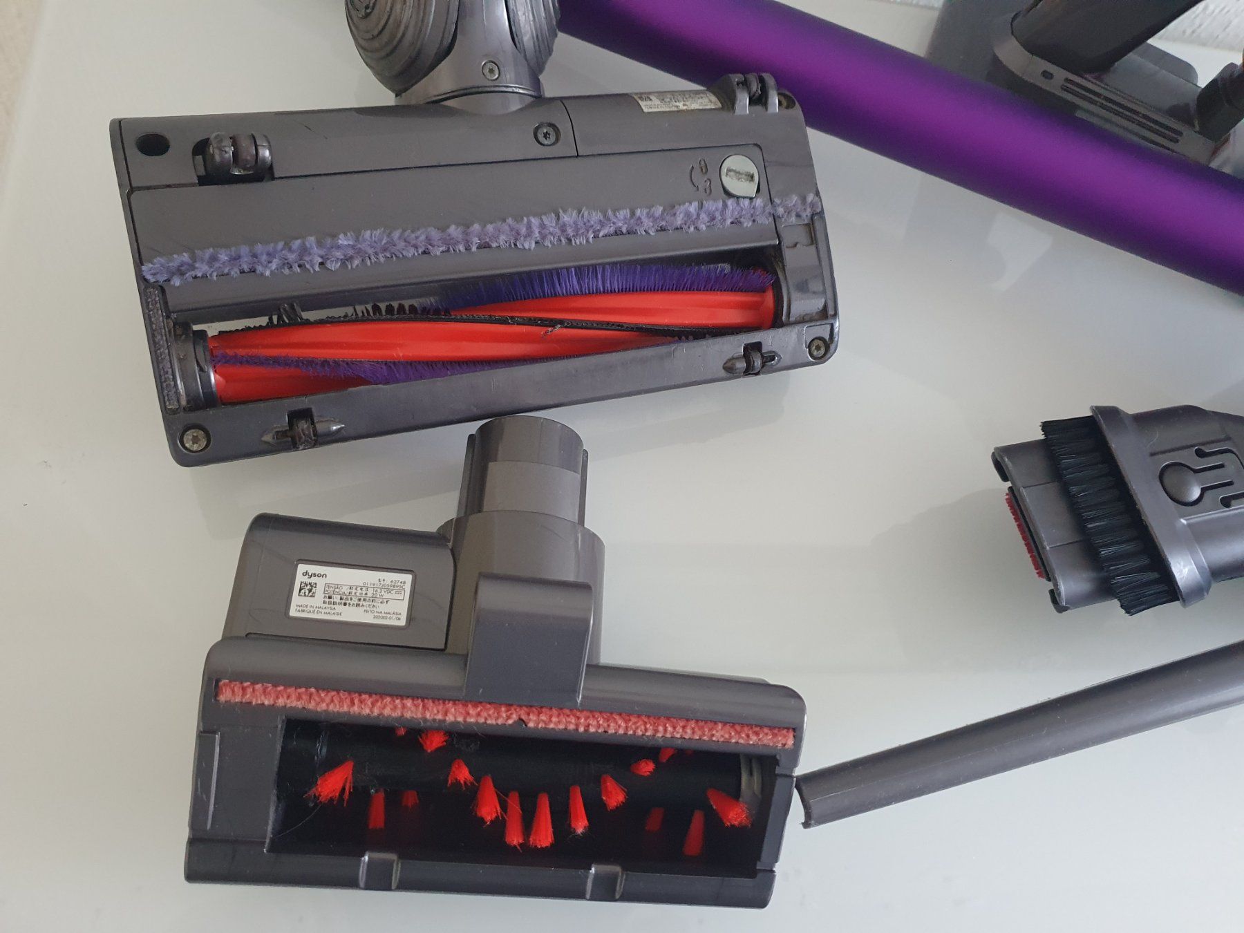 Dyson Aspirapolveri & Accessori: Dyson V6 d'occasion avec plusieurs accessoires – Usato da Lausanne venduto da Af2016 2