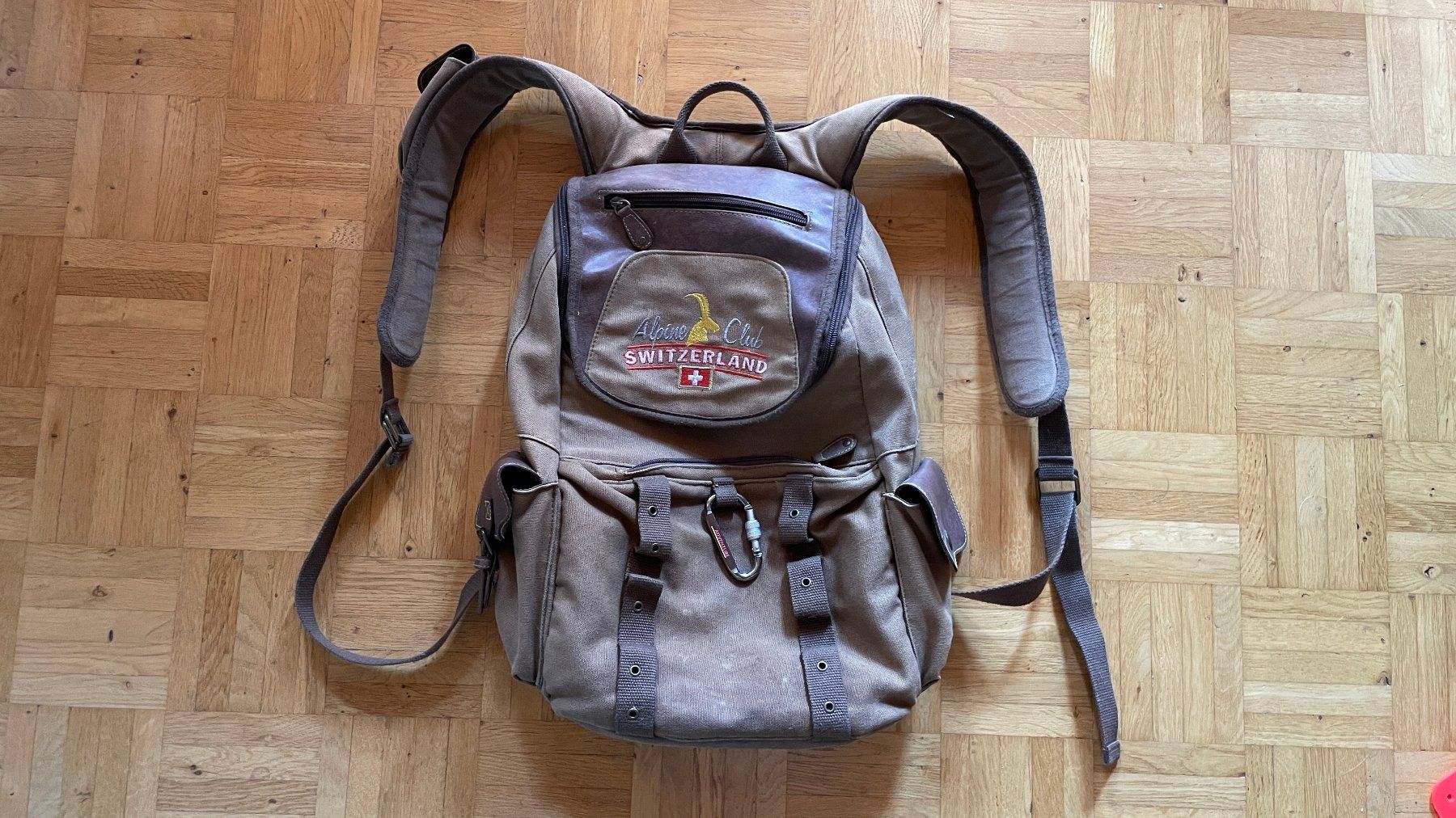 Rucksäcke: RUCKSACK Alpine Club SWITZERLAND – Gebraucht aus Glattfelden von cybermaxx