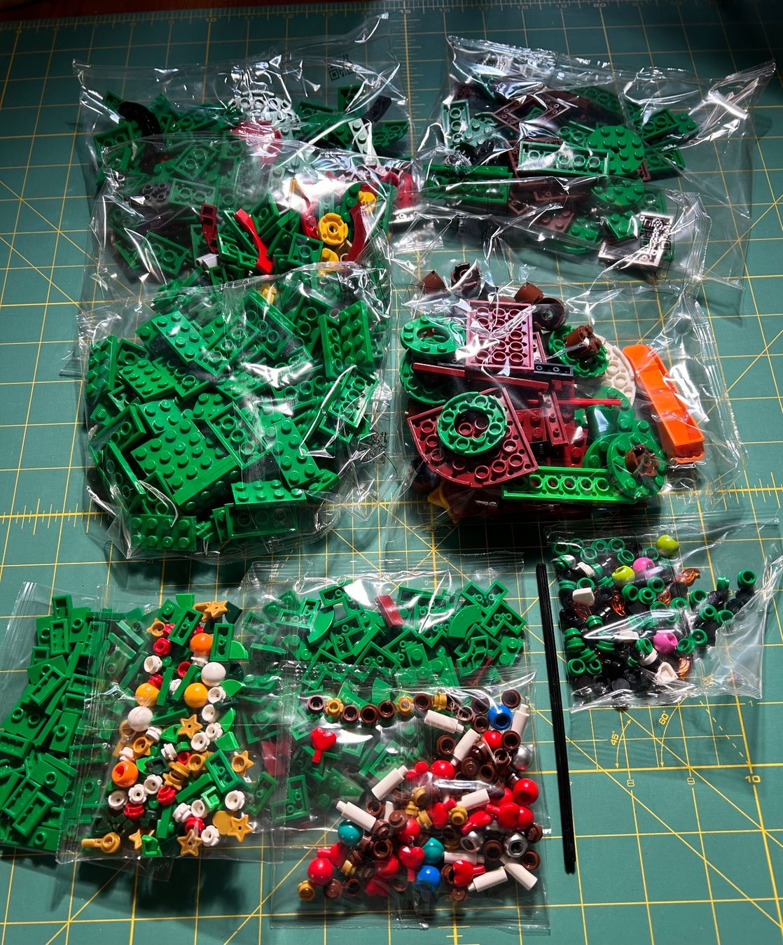 Lego Kit di costruzioni: Lego 40573 Christmas Tree – Nuovo (secondo la descrizione) da Bouveret venduto da sev_qj7l 3