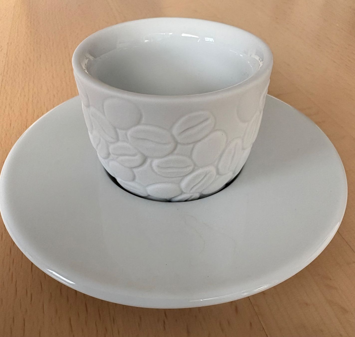 Geschirrsets: Espresso Tasse mit Unterteller – Gebraucht aus Root von essafa