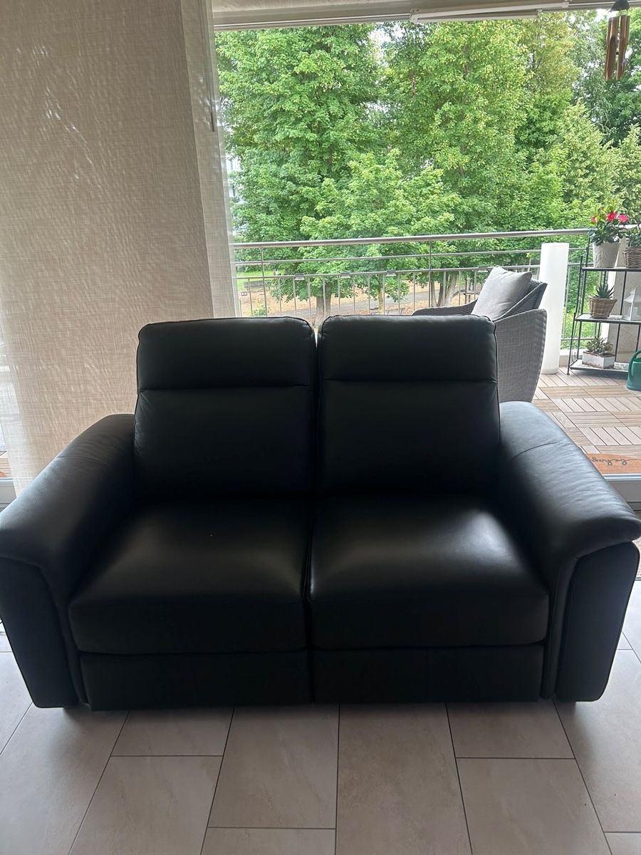 Sofas: Canapé deux place , deux relax électriques poltronesofa  – Gebraucht aus Echallens von leo_dk2d