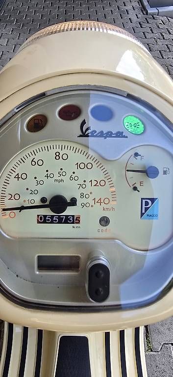 Scooters: Piaggio Vespa LX 125 beige MFK Juni 2026 – Gebraucht aus Zürich von Hftech 4