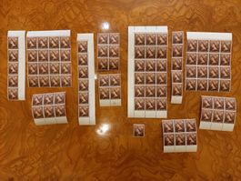 + de 110 timbres du couronnement Elisabeth 1953
