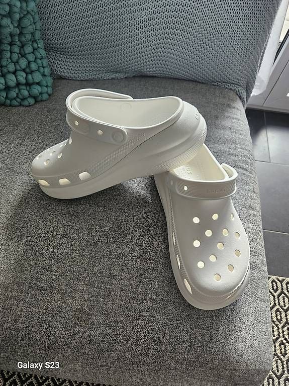 Scarpe da donna: Crocs - Damen - Gr. 8 – Usato da Wallisellen venduto da BeautyBee