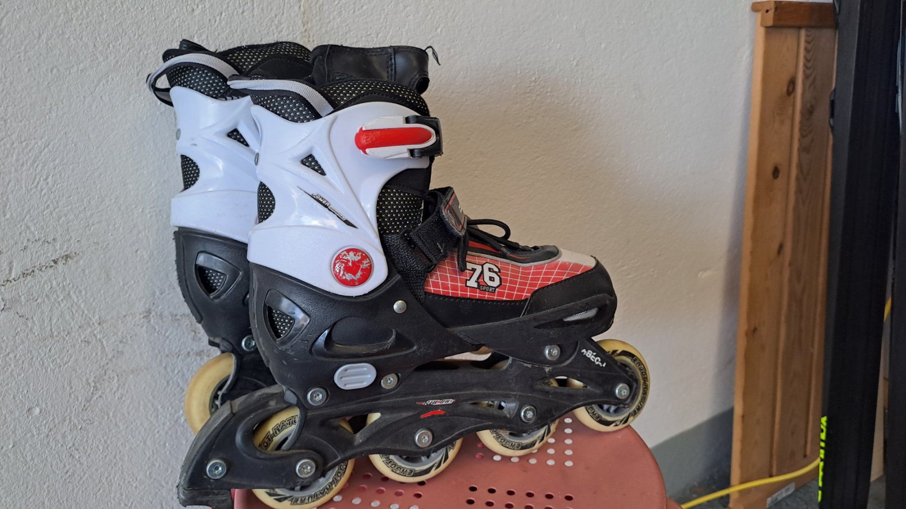 Obscure Patins à roul. & inline: Inline Skates Obscure Grösse 37-40 gebraucht – D'occasion à Thun par crisni