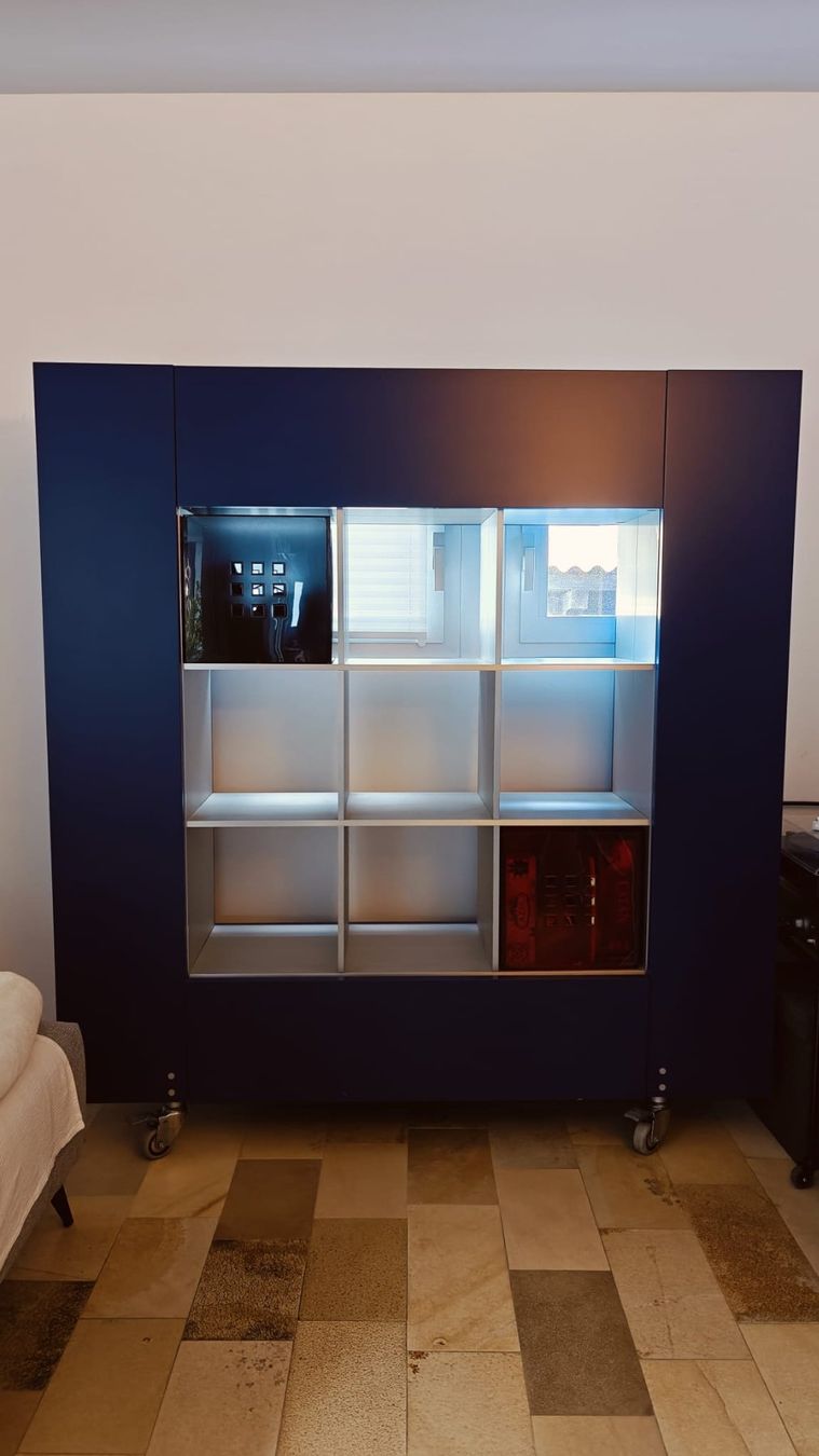 Armoires: Libreria design Ring Color blu ("abitare") – D'occasion à Camorino par xsa_t8ms 2