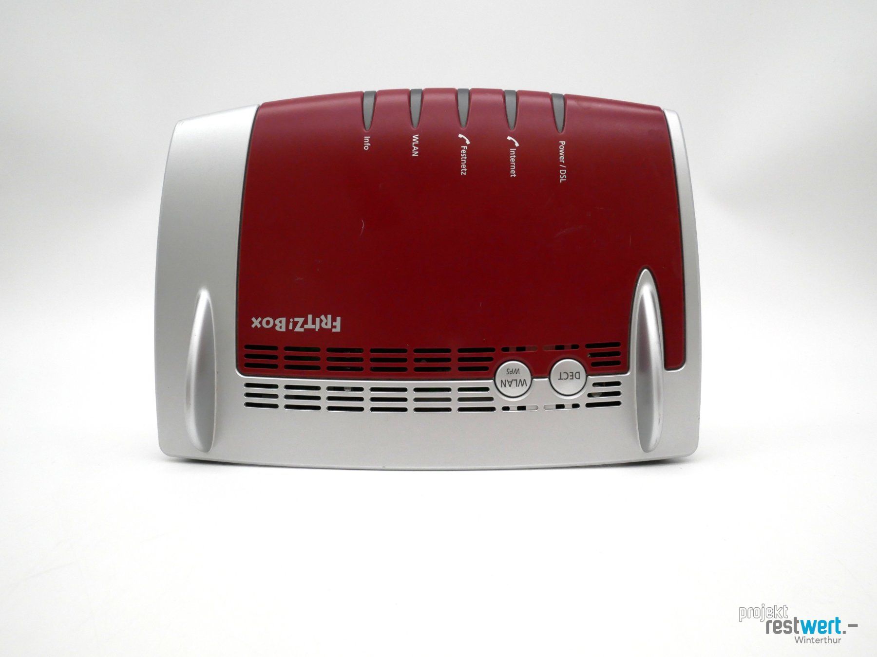 Fritz Modem & Router: FRITZ! Box 5490 Router grau rot – Usato da Winterthur venduto da Restwert_Winterthur 1