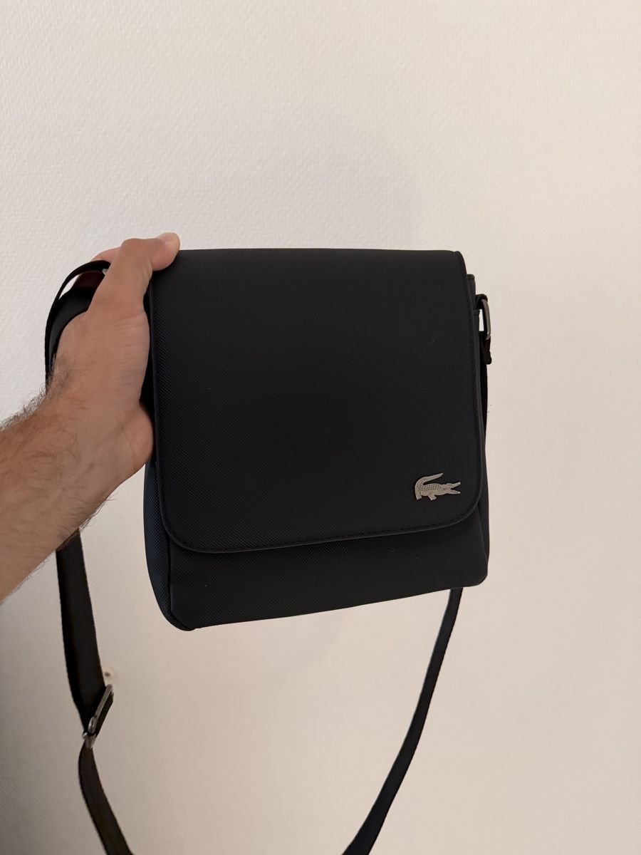 Borse: Schultertasche Lacoste – Nuovo (secondo la descrizione) da Zürich venduto da Daveischda