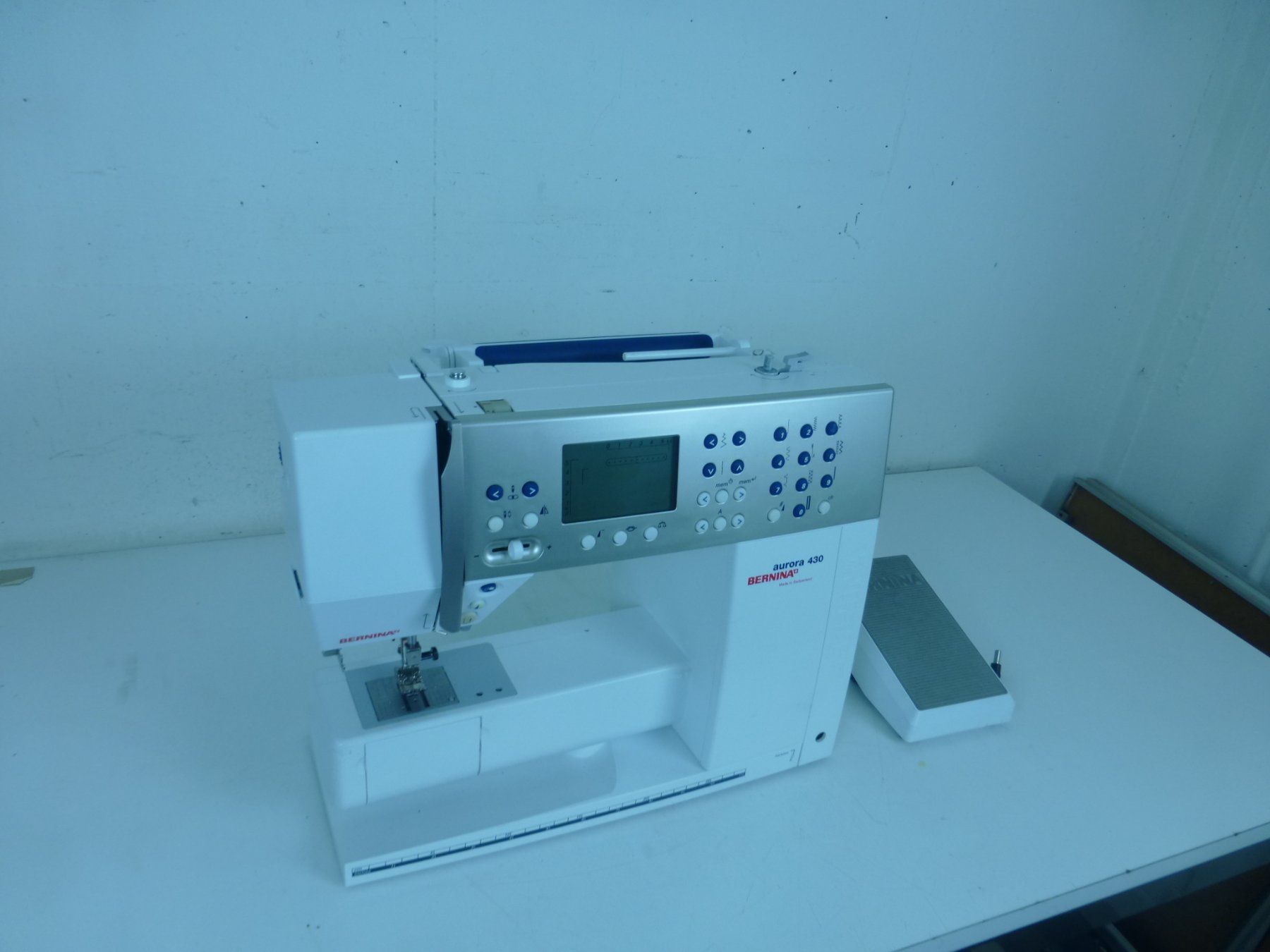 Bernina Machines à coudre: Bernina Aurora 430 defekt – Défectueux à Fahrweid par Omuki 2