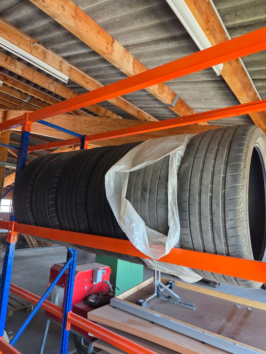 Altro in Scrittura & Disegno: Pneus 245 40 20 Bridgestone – Usato da Orbe venduto da Carmelo85 5