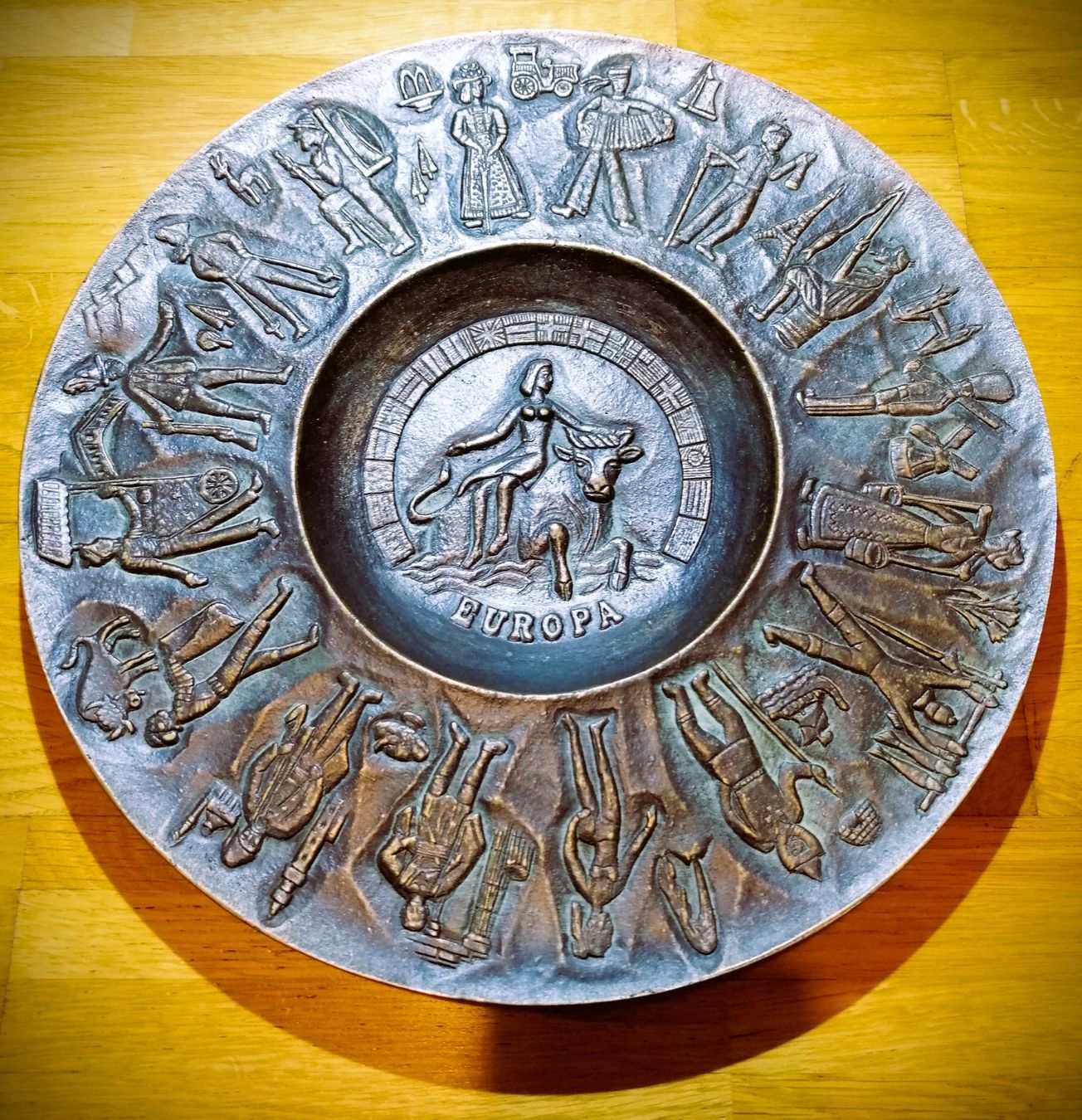 Skulpturen & Statuen: EUROPA Bronze Skulptur – Gebraucht aus STAEFA von uerikon