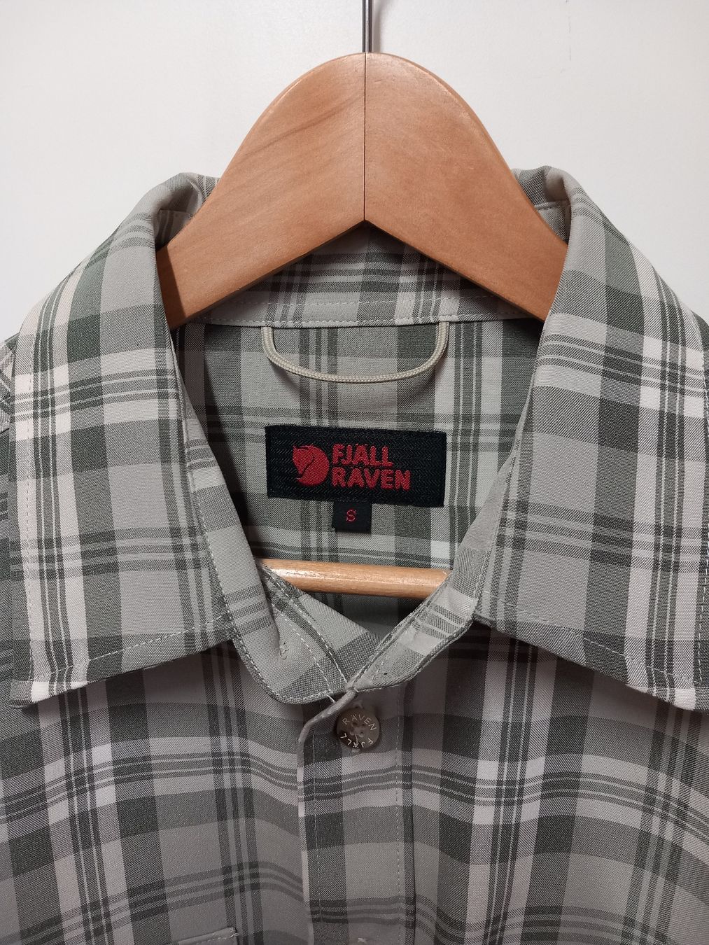 Fjällräven Camicie: Fjällräven Herren Hemd "Arnold" Gr.S, NEU – Nuovo (secondo la descrizione) da Gwatt (Thun) venduto da umwelt-brocki 1
