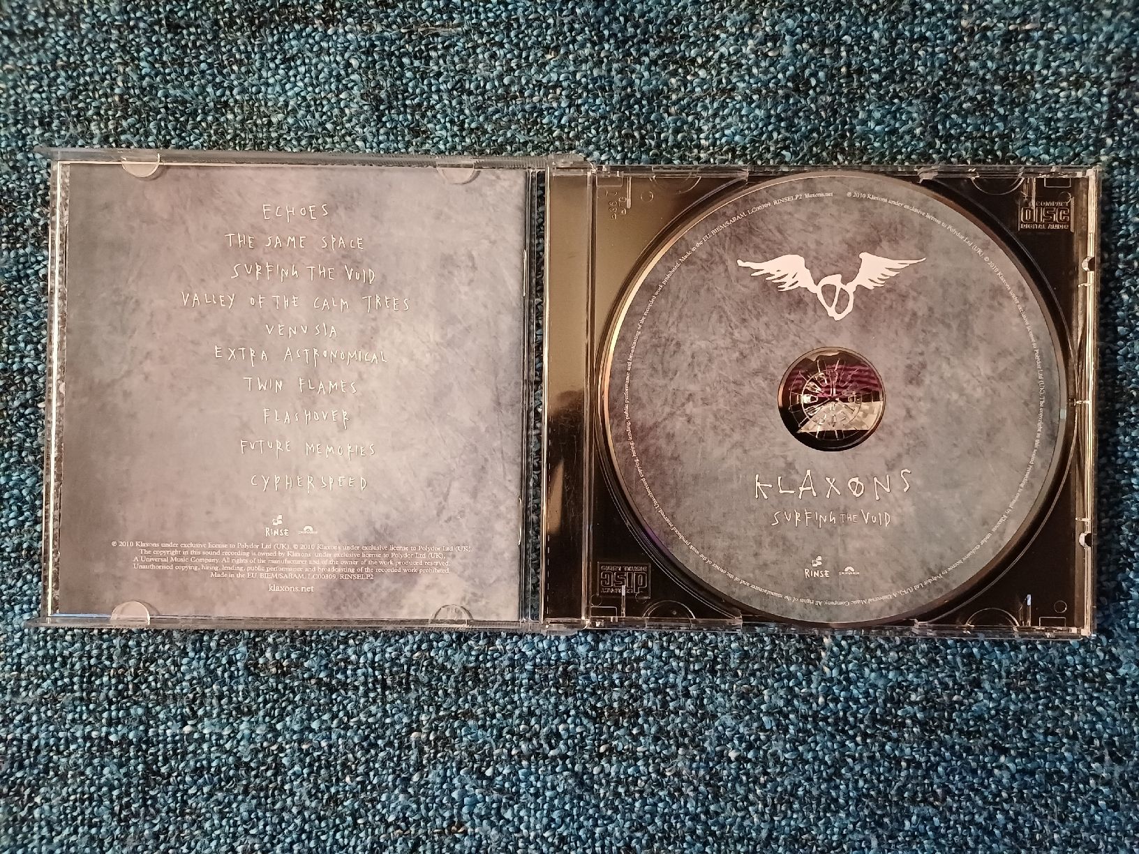 CDs: Klaxons "Surfing the void" CD – Gebraucht aus Begnins von Drastic-Sound 2