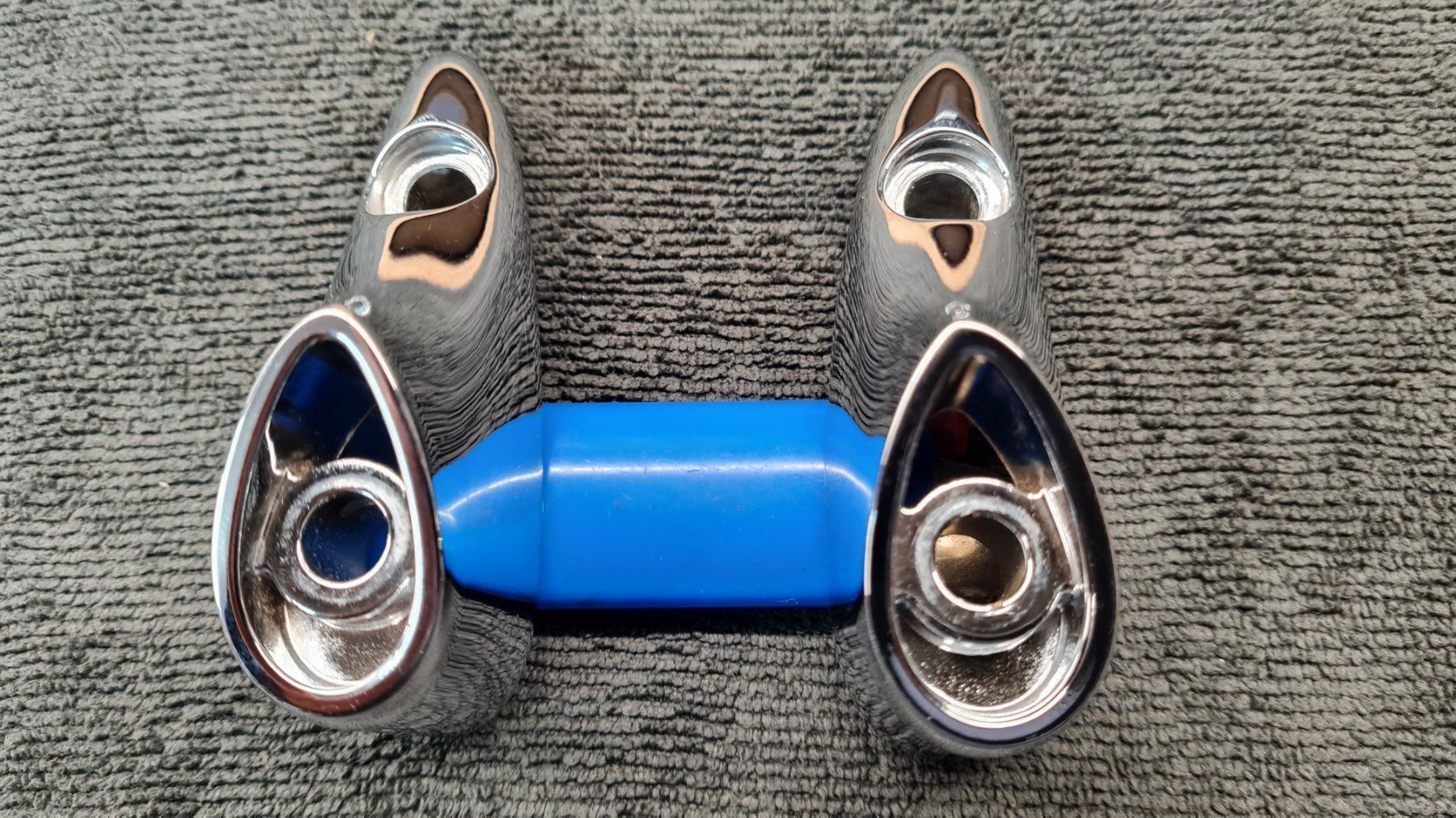 Touring: OEM Harley Road Glide Blinkerhalter Vorn – Usato da Wangen SZ venduto da mollosser 7