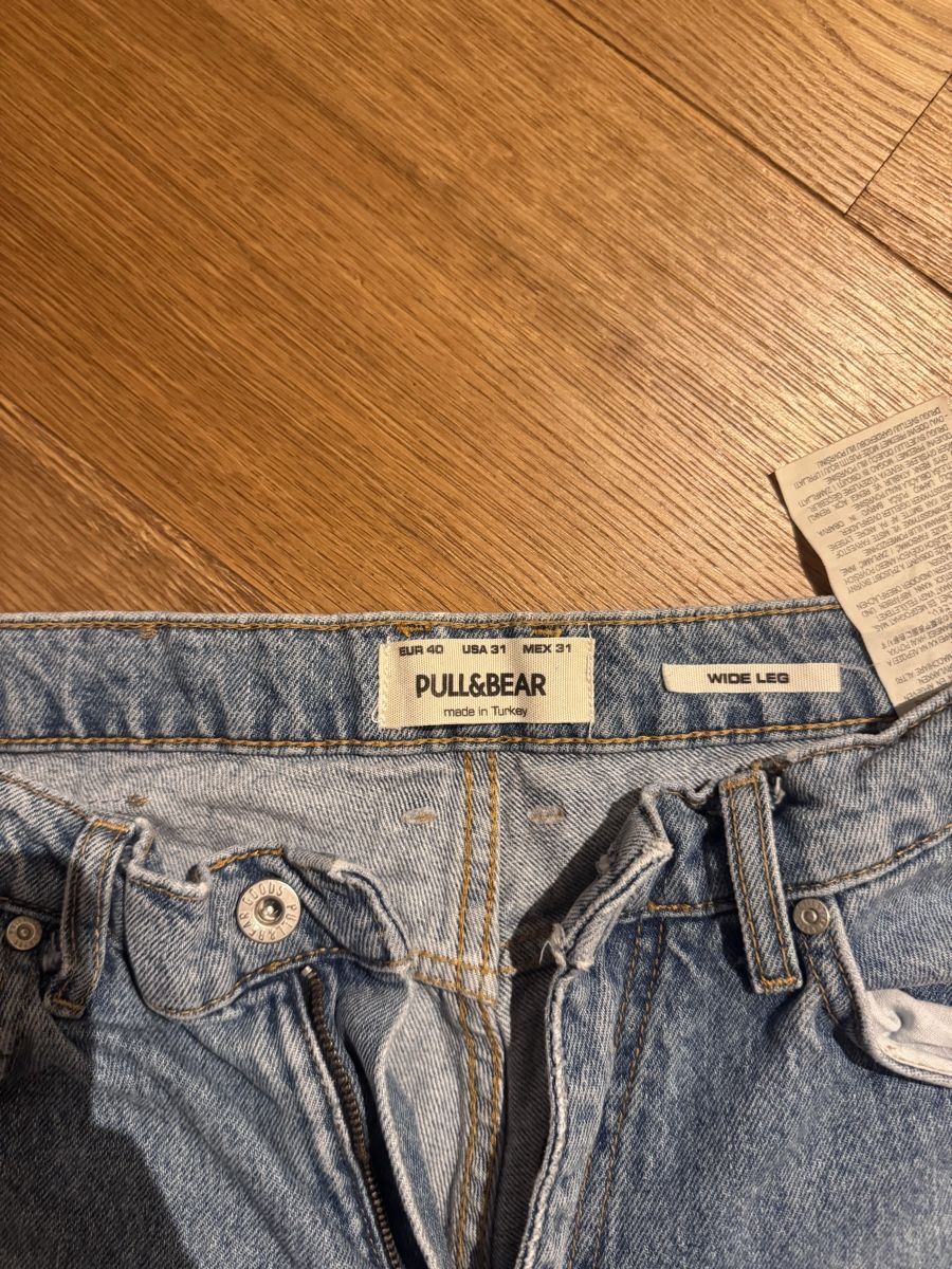 Pull&Bear Jeans: Pantalon bleu Pull&Bear – Gebraucht aus Le Mont-sur-Lausanne von nat_kt2b 2