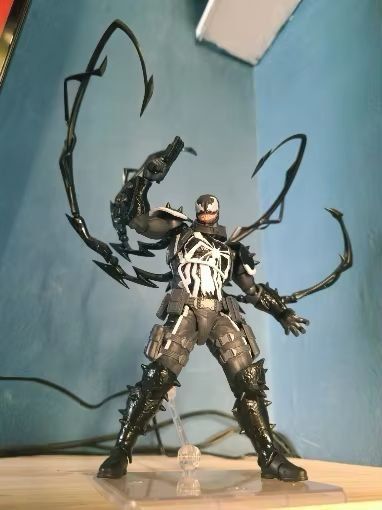 Figurines: Neu Agent Venom Action Figure – Neuf (Voir description) à Glattbrugg par ann_hy2y 3