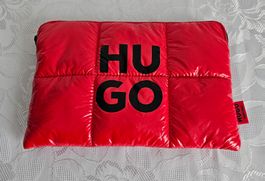 *HUGO * Necessaire