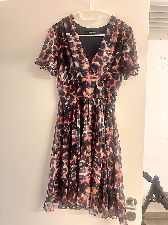 Robes: vestito Guess  – D'occasion à Bioggio par vir_5b6b