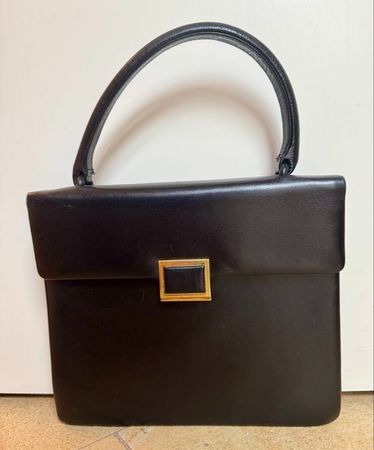 Sac à main noir élégant