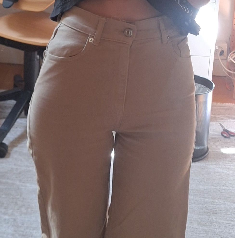 H&M Jeans: Jean beige S – Nuovo (secondo la descrizione) da  venduto da