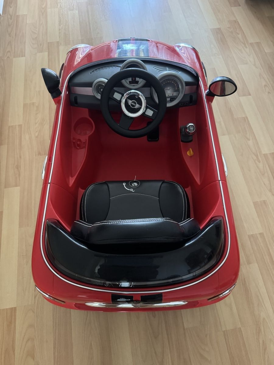 Fahrzeuge für Kinder: Electric Ride-On Car Mini Cooper Red Used – Gebraucht aus Zürich von Qurmanc