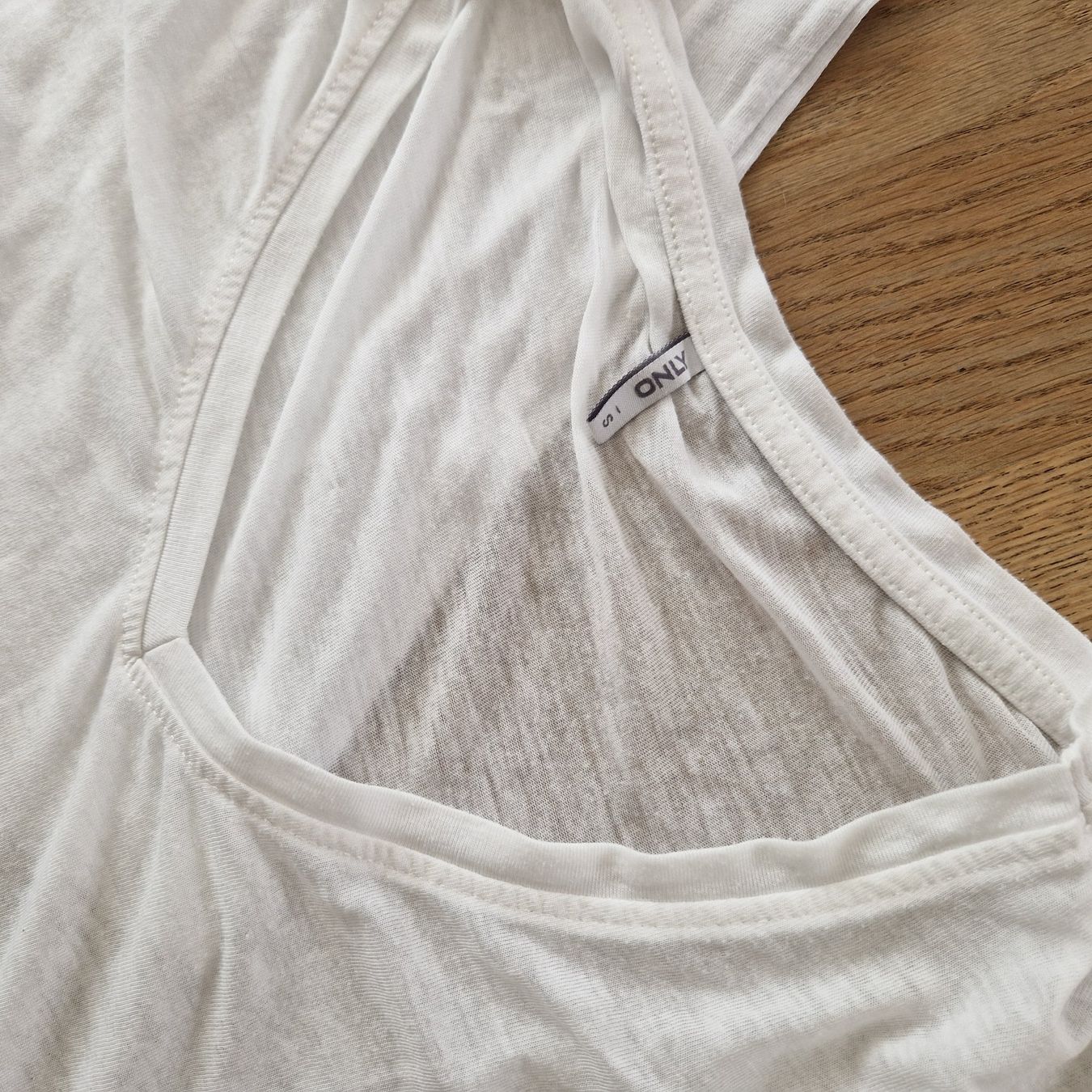 Lotti di vestiti: 4 Damen T-Shirts Gr. S – Usato da Nendeln venduto da Zopfie_ 4