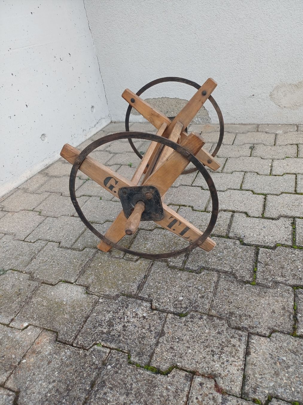 Tubi & Tubi flessibili: Antiker Feuerwehrschlauchhaspel – Usato da Aarwangen venduto da chr_tdh2
