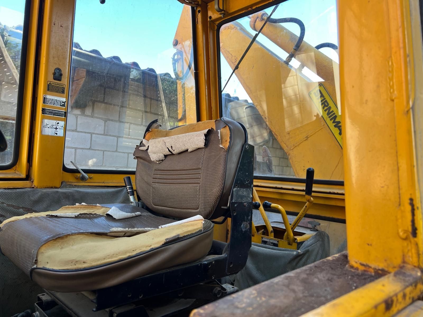 Ford Trattori: Ford Traktorbagger  – Usato da Sumiswald venduto da ForstCounty 3
