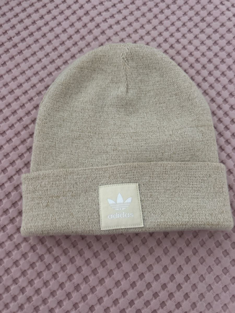 Adidas Hüte, Mützen & Caps: Adidas Mütze Beige/Gold – Neu (gemäss Beschreibung) aus Langnau im Emmental von Iriss
