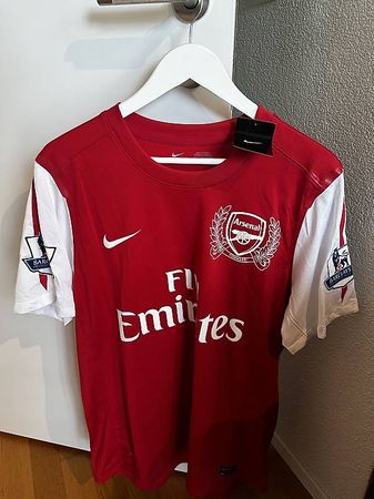 Henry Trikot zu kaufen