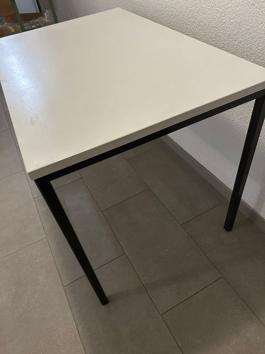 Tavoli: Table simple et moderne – Usato da Echallens venduto da VintageMann 2