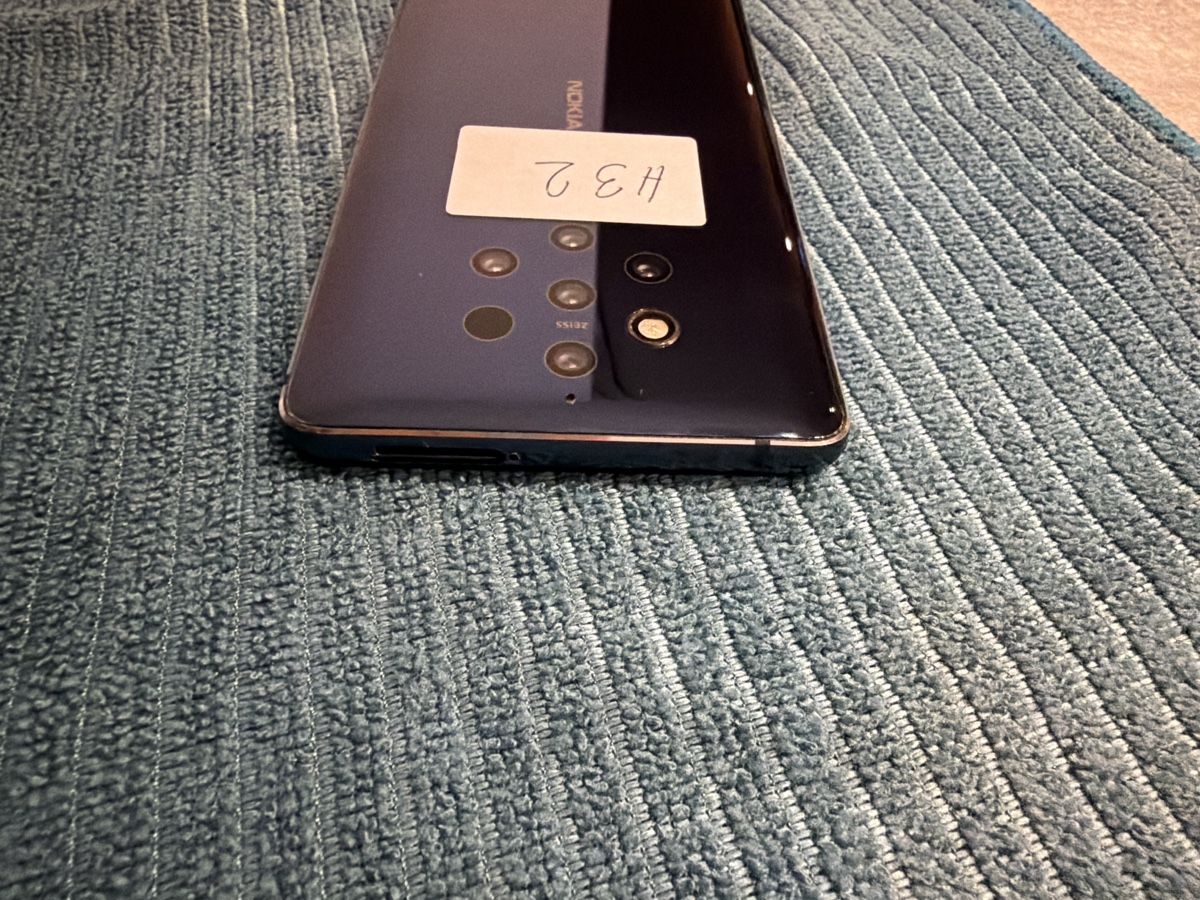 Nokia Telefoni cellulari / Smartphones: Nokia 9 / Schwarz / 128Gb / H32 – Usato da Arbon venduto da BaX_94 5
