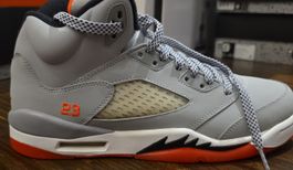 Air Jordan 5 Retro, Grösse 42.5 NEU