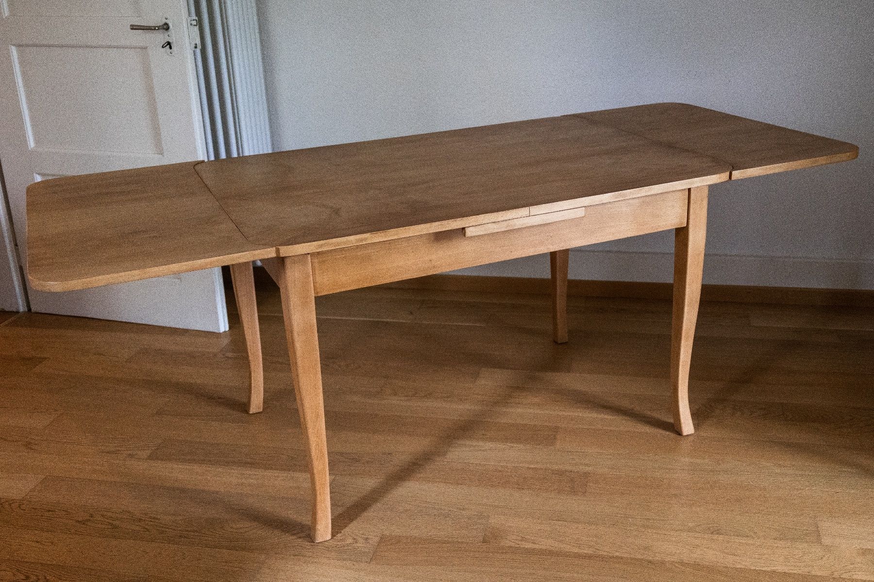 Tavoli: Restaurierter Massivholztisch – Usato da Bern venduto da QualitySecondHand 2