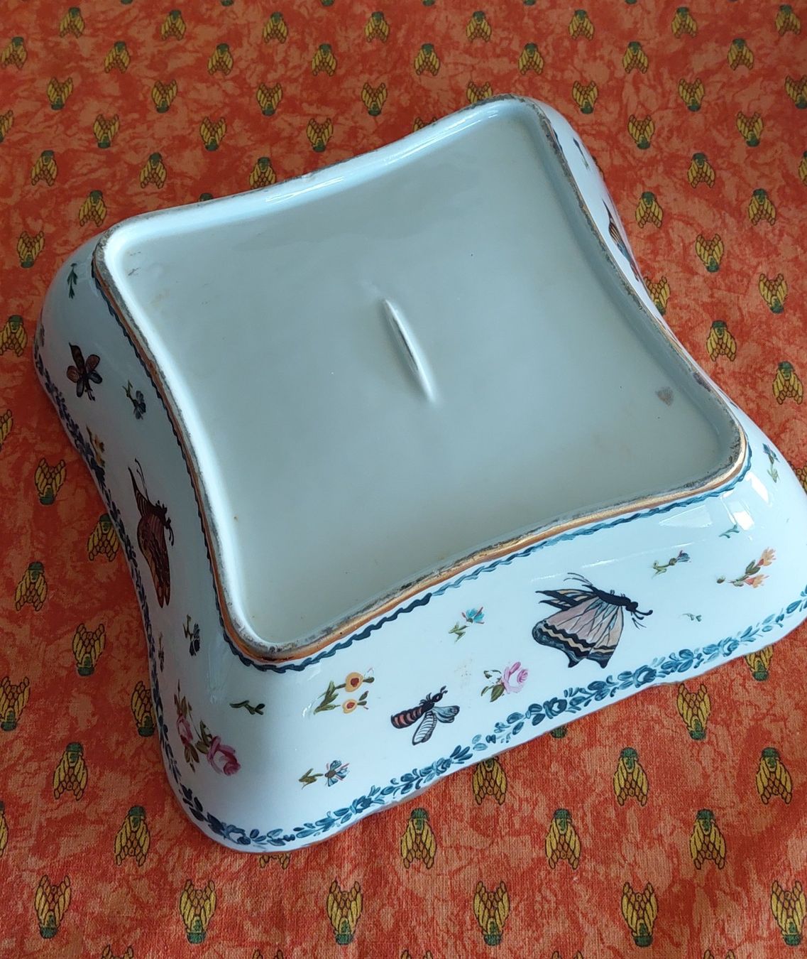 Piatti di portata: Plat en porcelaine peint à la main – Usato da Tschugg venduto da uldrypr 1
