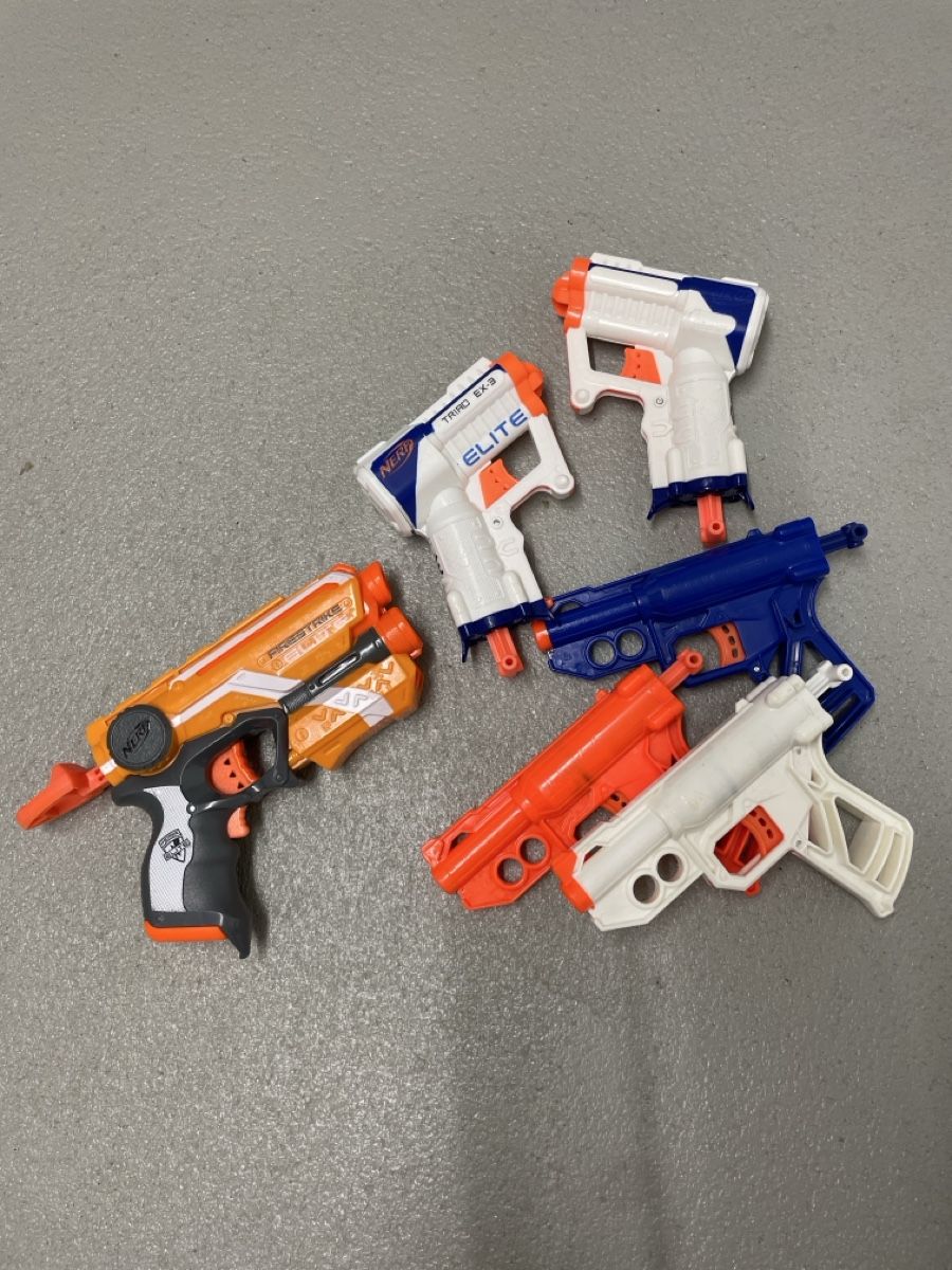 Nerf Giocattoli: Nerf / Set inkl. automatische Ladepistole – Usato da Wettswil venduto da Dorimar 3