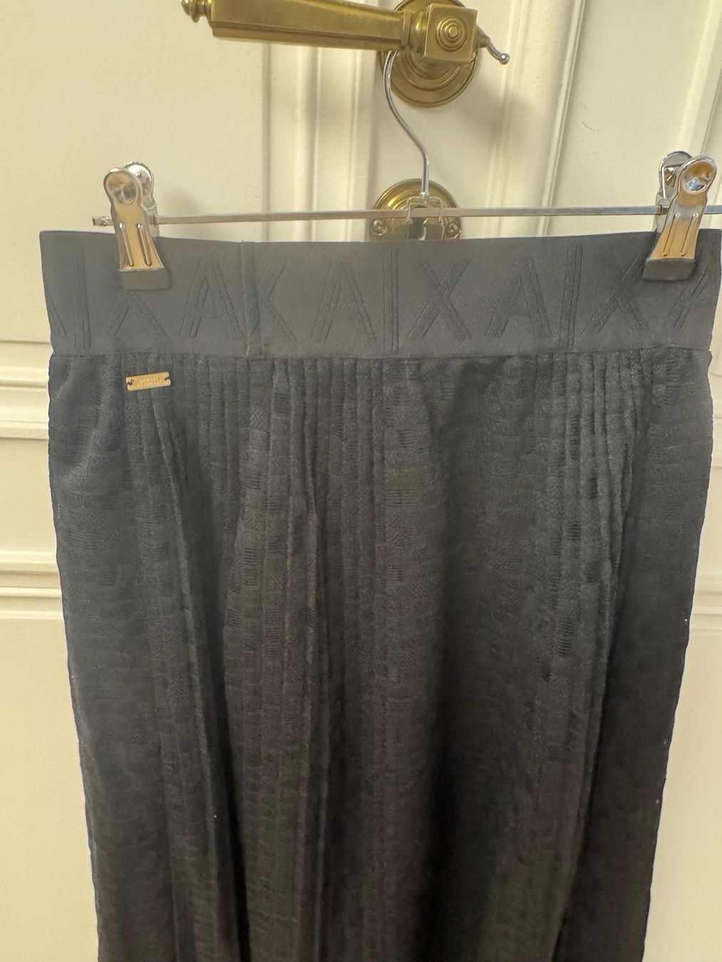 Armani Jupes: Jupe Armani Exchange taille O – D'occasion à Conches par chn_hgl6 7