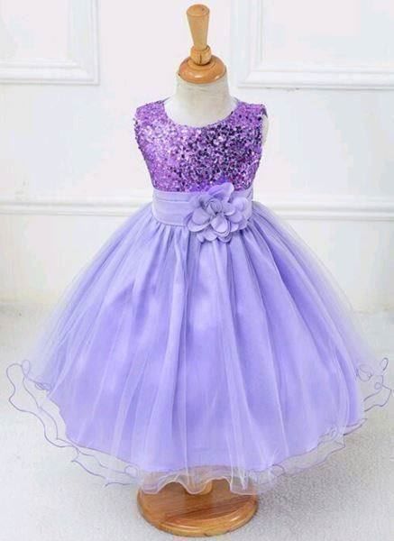 Vestiti & Gonne: Robe de soirée violette taille 100 à 160 – Nuovo e nell'imballaggio originale da Gurmels venduto da Swisspod 3