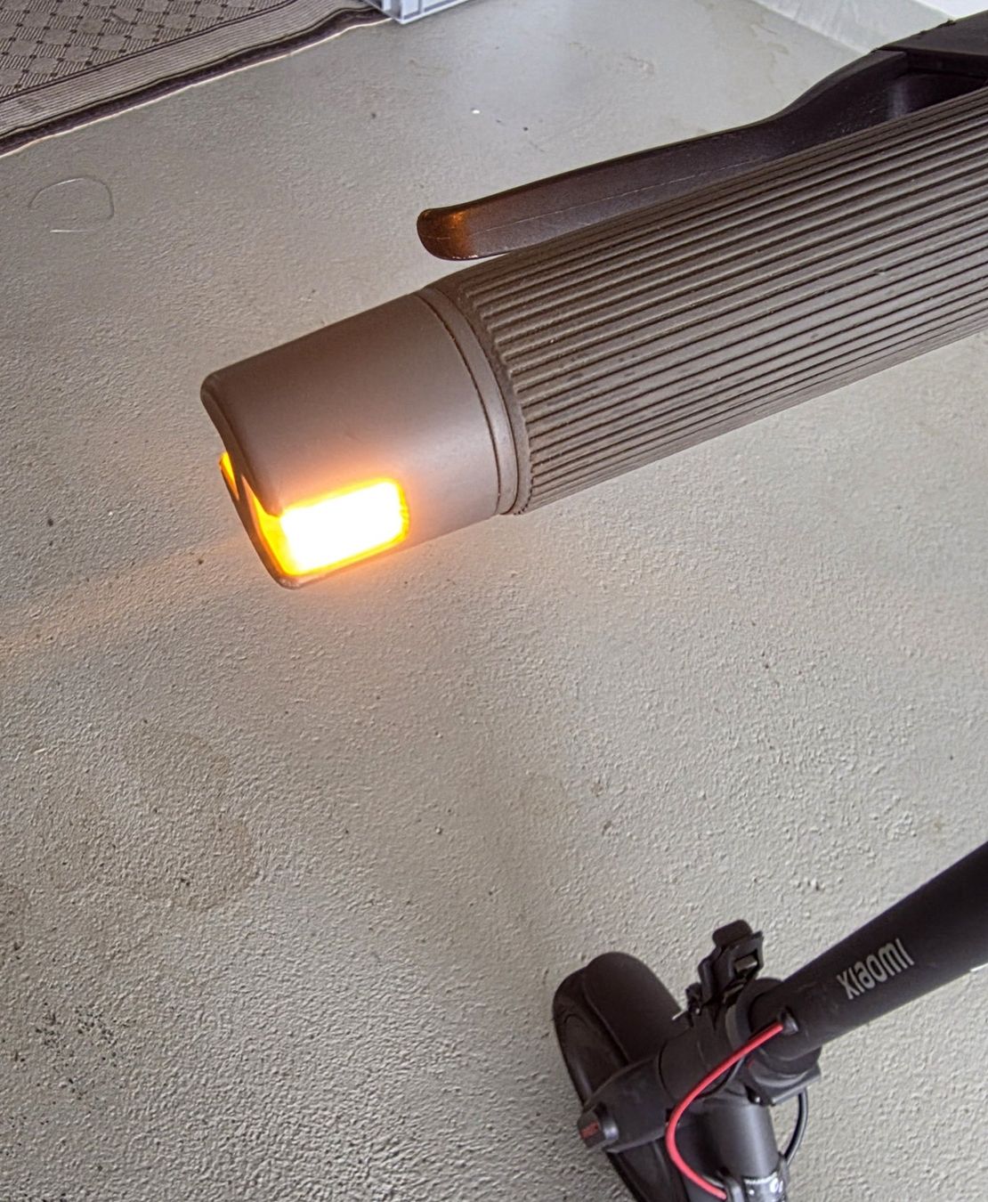 Xiaomi Kickboard: Xiaomi E-Scooter mit Licht, Blinker und Ladegerät – Gebraucht aus Merenschwand von Tfsim007 7