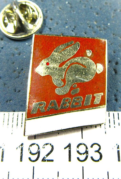 VW VOLKSWAGEN RABBIT AUTO LOGO SCHMUCK-PIN ENAMEL SILBRIG (Gebraucht ...