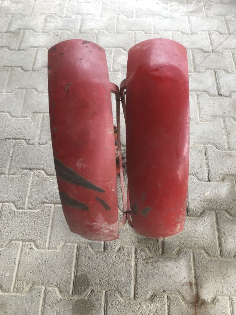 Hürlimann Traktoren: Hürlimann Kotflügel inkl. Halter – Gebraucht aus Attelwil von  2