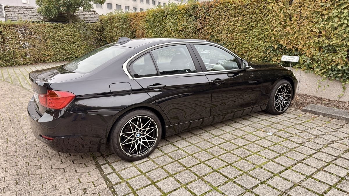 BMW Automobili: BMW 320d, Black Sedan, 2015 – Usato da Gossau SG venduto da mil_5cqh 5