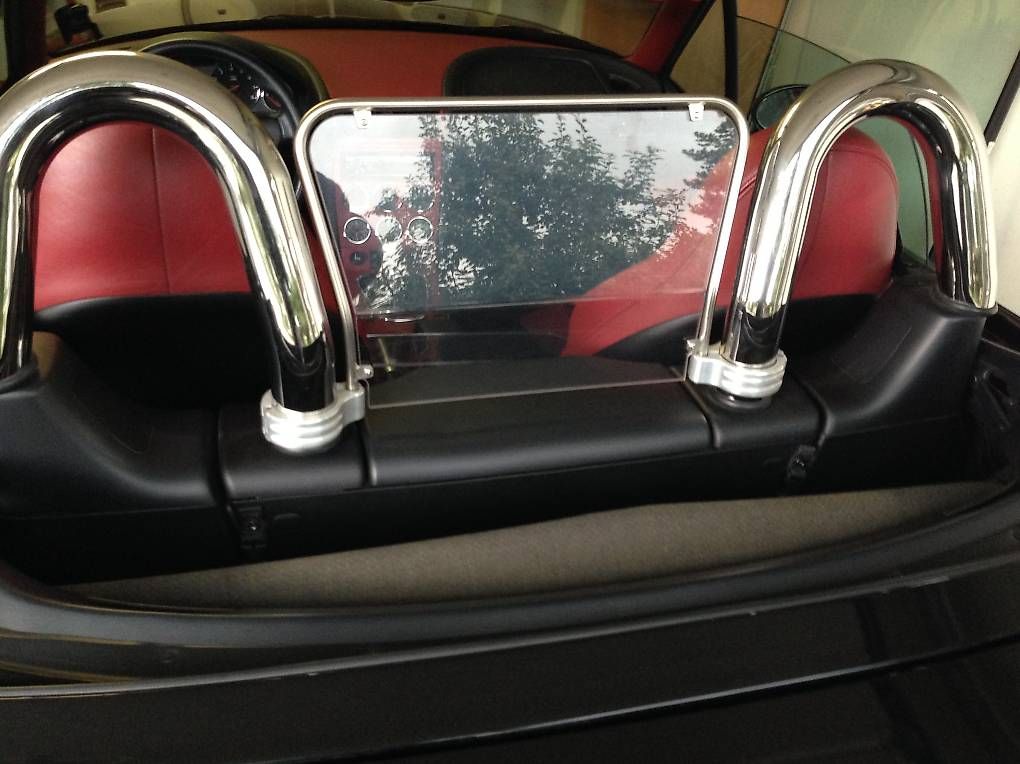 Tutti pezzi di ricambio auto: Windschott BMW Z - 3 Roadster – Usato da Spiez venduto da 7Sevenup