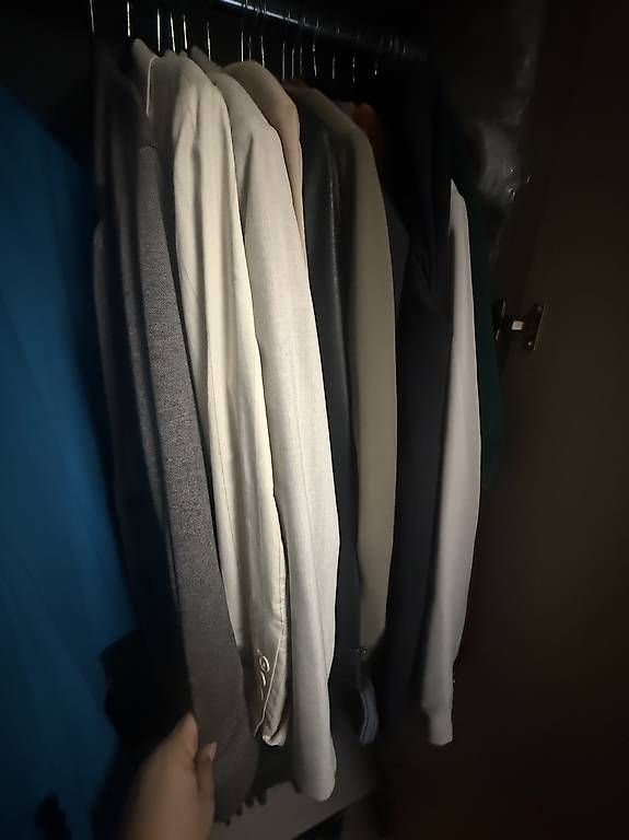 Giacche: Blazer zu verkaufen  – Usato da Weiach venduto da Nettimaus 1